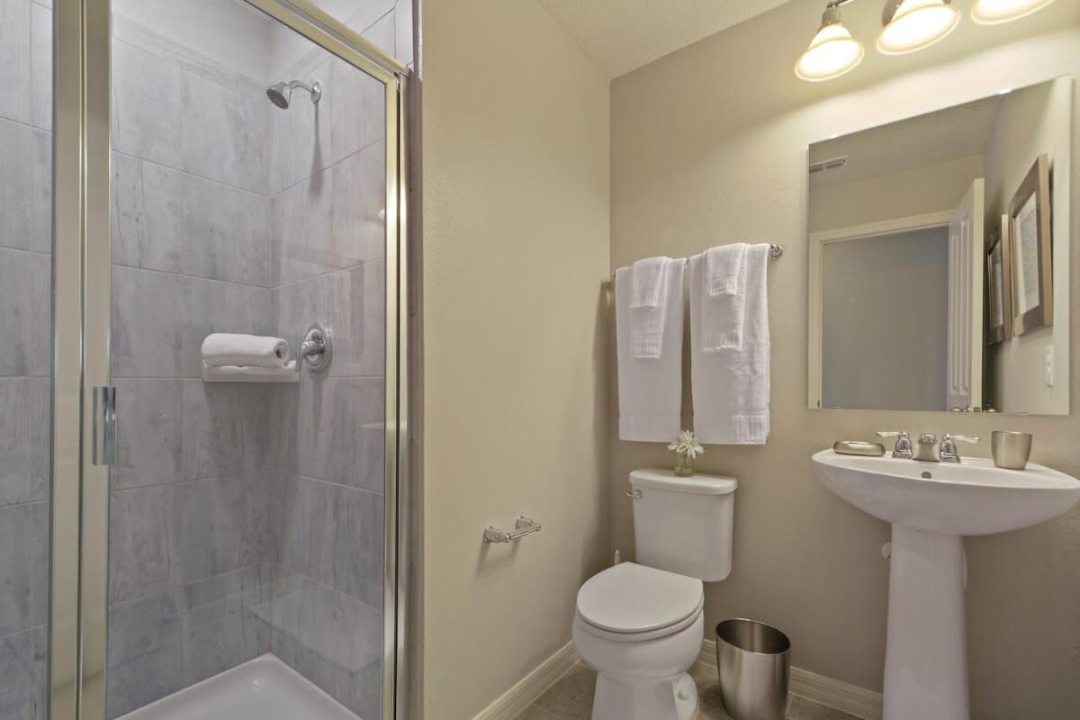 Hébergement de vacances Four Bedrooms Townhouse 5102 *
